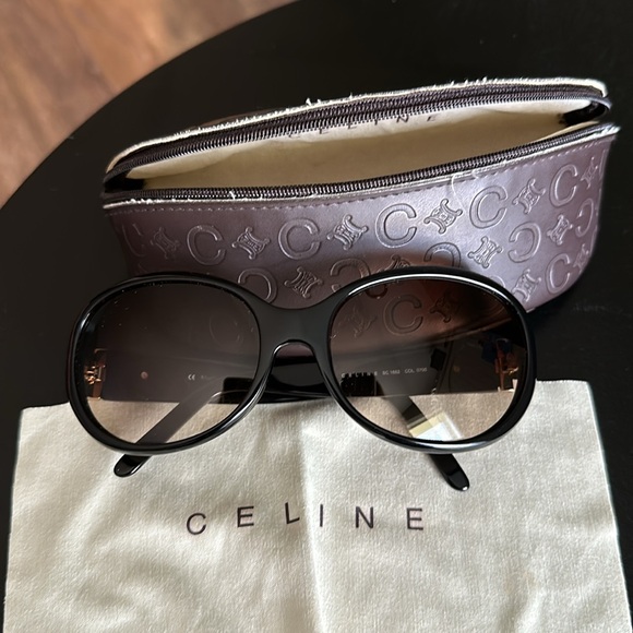 Celine Triomphe Black & Gold Tone Sunglasses with Case and Dust Cloth - Picture 15 of 15